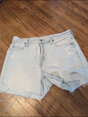 Old Navy Light Wash Distressed Denim Cutoff Shorts